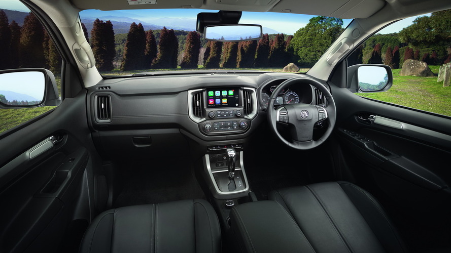 2017-holden-trailblazer-inside