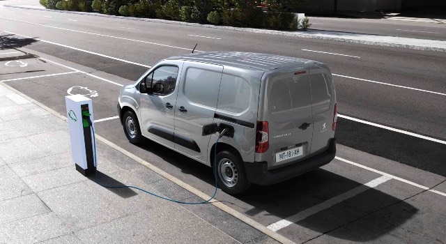 EV Running Cost vs Petrol: Peugeot ePartner van, the plug-in Pug.